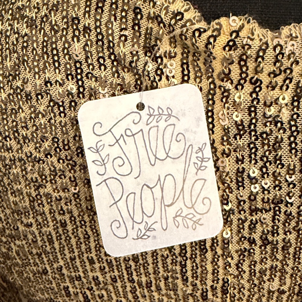 Free People Gold Sequin Long Sleeve Top Size S NWT - Picture 2 of 8